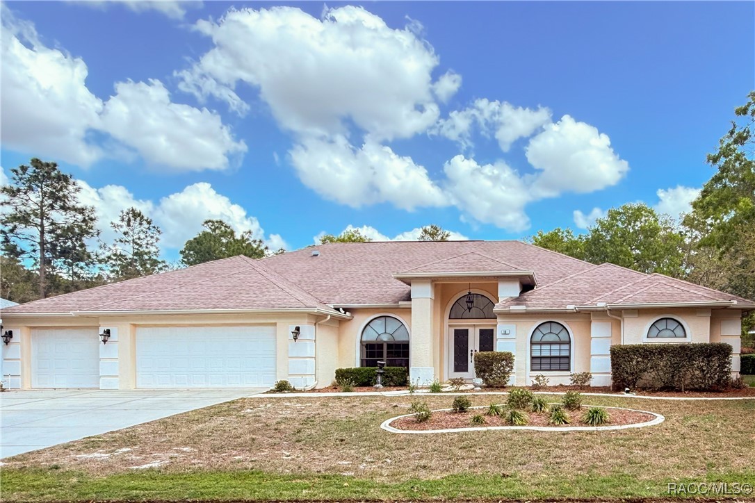 19 Plumbago Court, Homosassa, Florida image 1