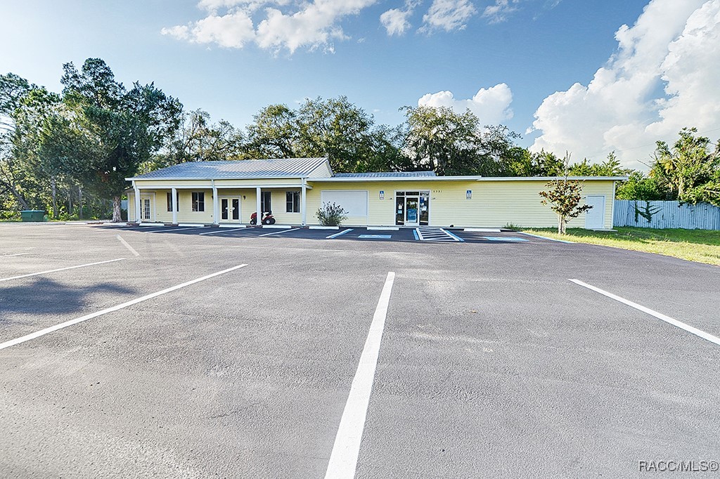 6991 W Cardinal Street