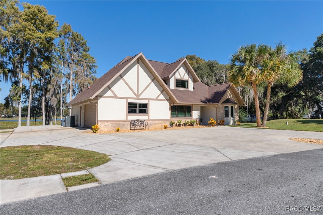 1425 S Homestead Point