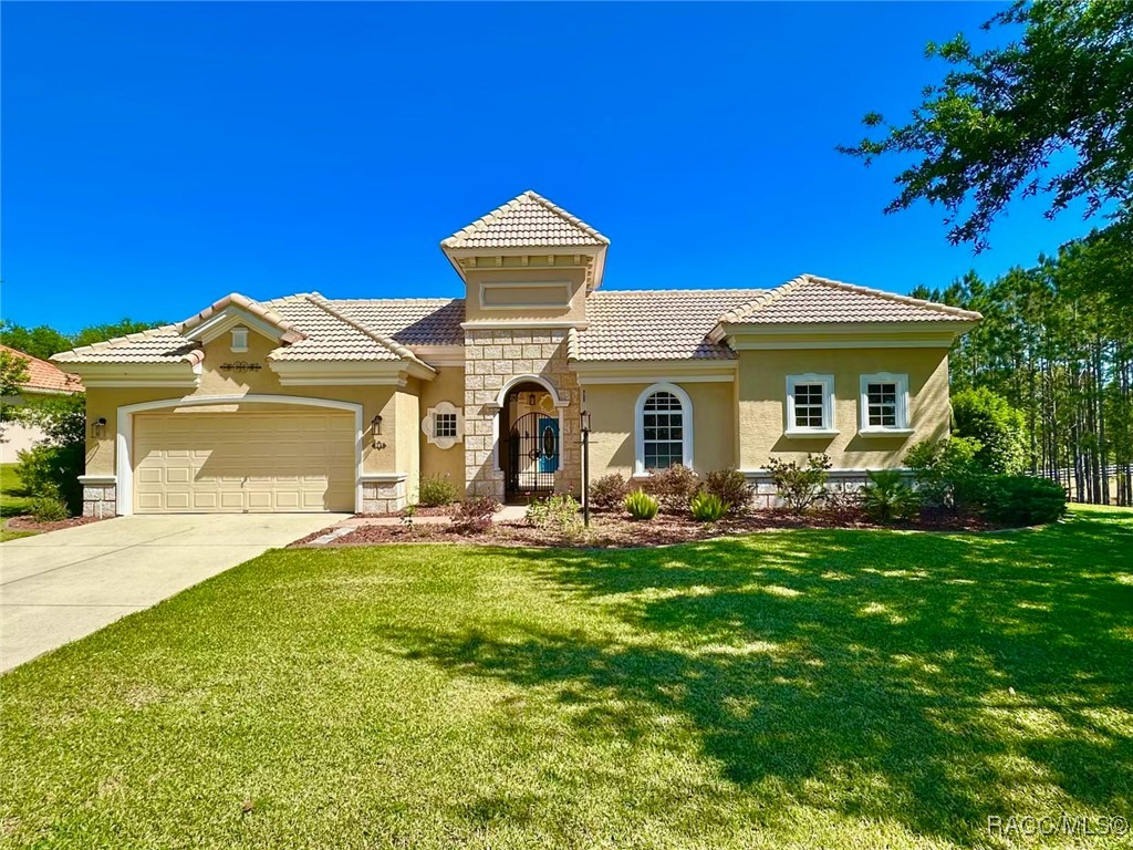 201 S Paladinn Circle