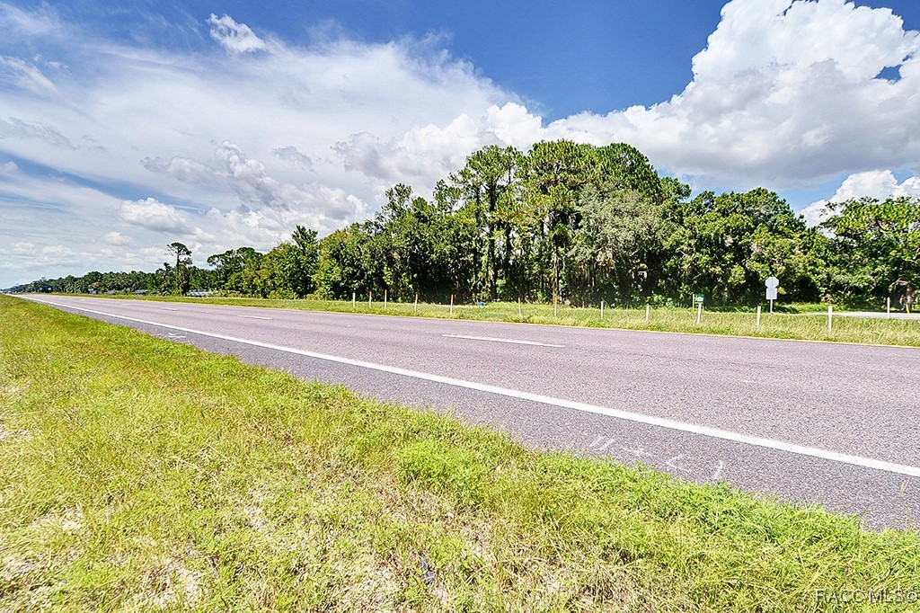 5212 N Suncoast Boulevard, Crystal River, Florida image 4