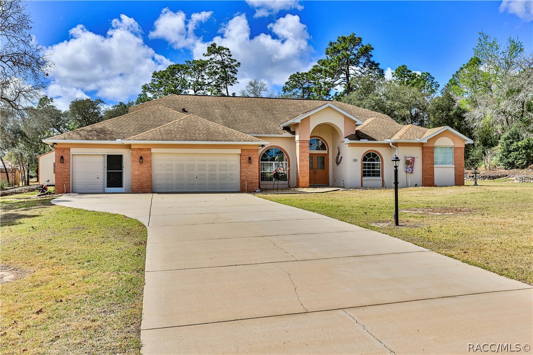 5420 N Rosedale Circle