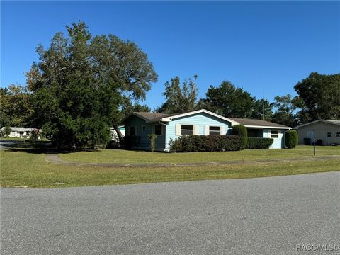 A home in Citrus Springs