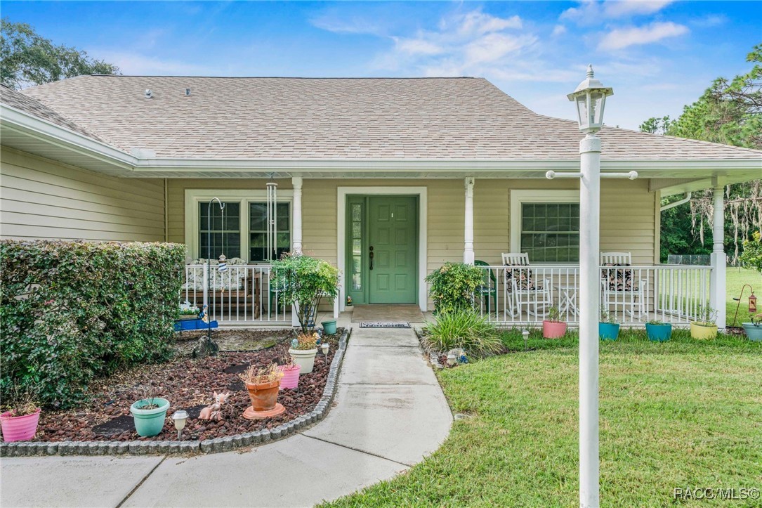 2740 E Steven Street