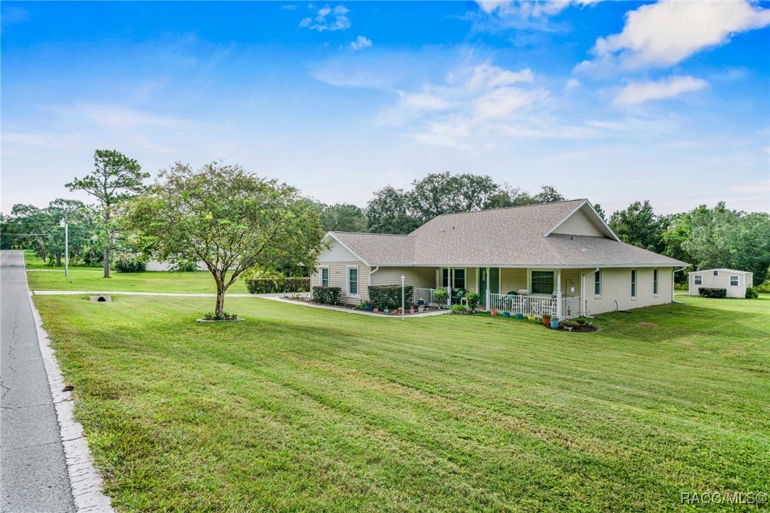 2740 E Steven Street