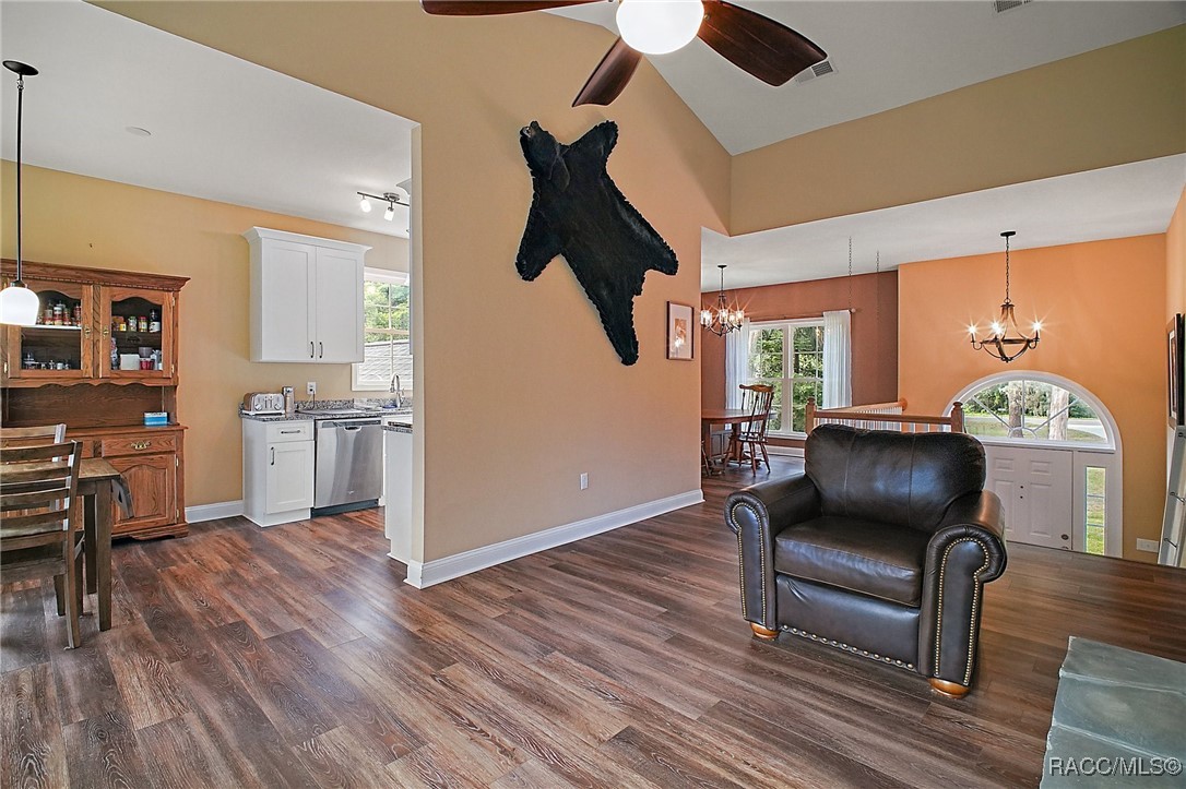 4673 SE 115th Street, Belleview, Florida image 7
