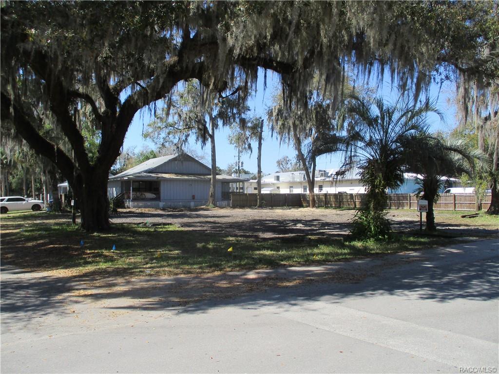 406 NE 1 Avenue, Crystal River, Florida image 1