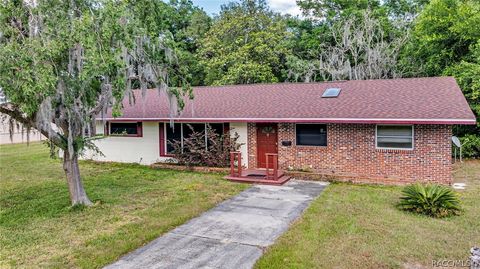 A home in Dade City