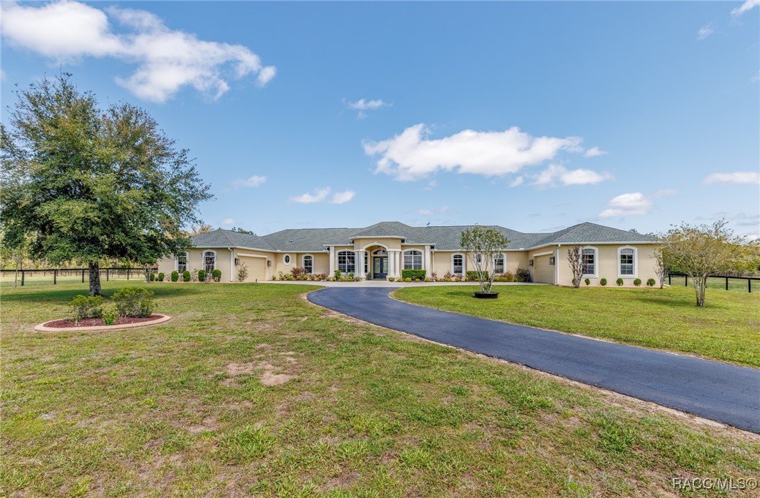 5803 E Quicksilver Court