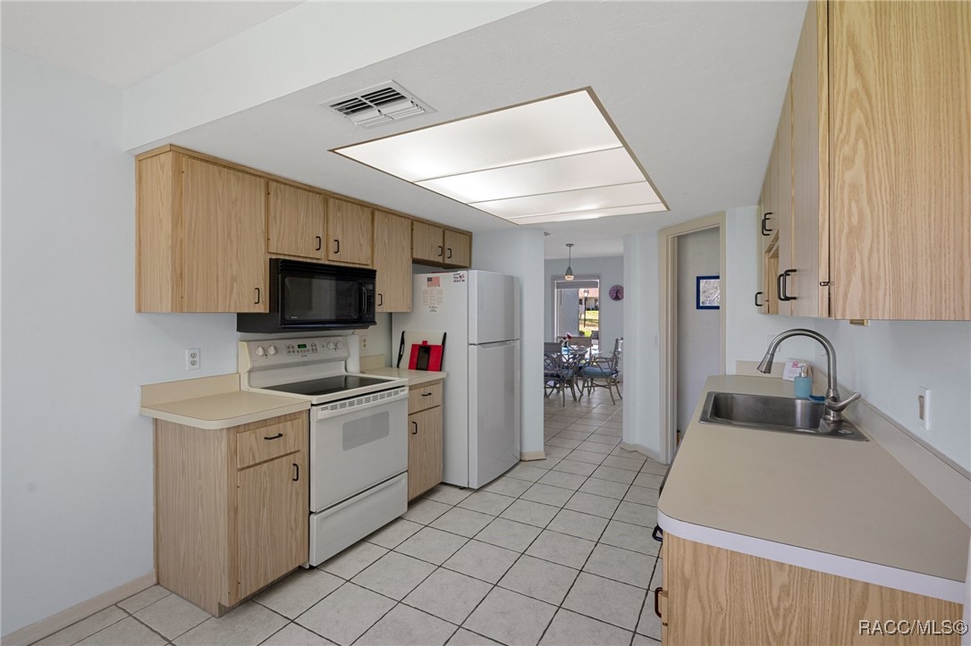 6044 W Dorset Drive, Crystal River, Florida image 14