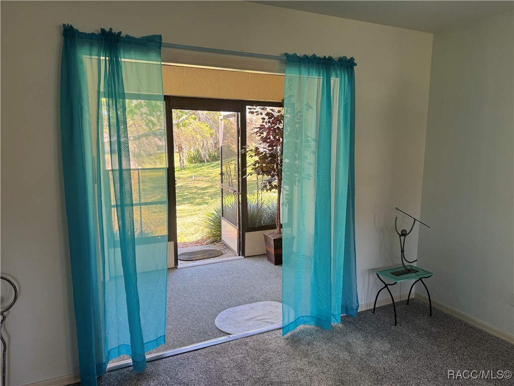 6044 W Dorset Drive, Crystal River, Florida image 9