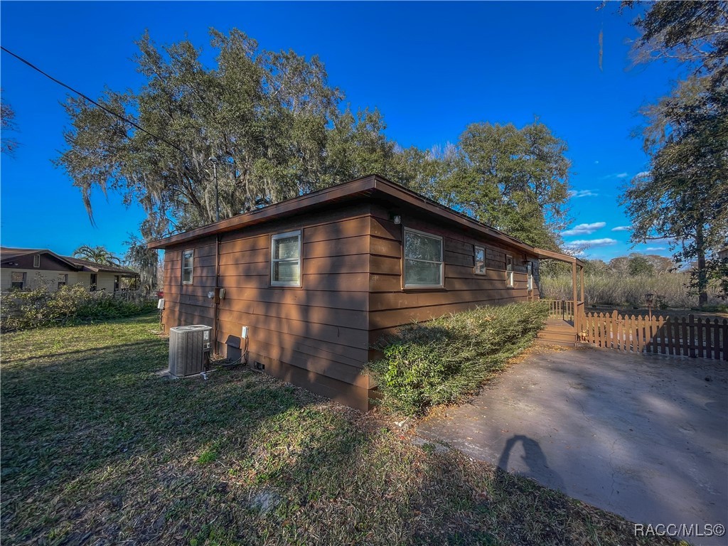 5500 S Marlin Point, Floral City, Florida image 8