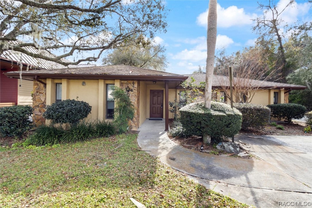 2303 Highway 44 W