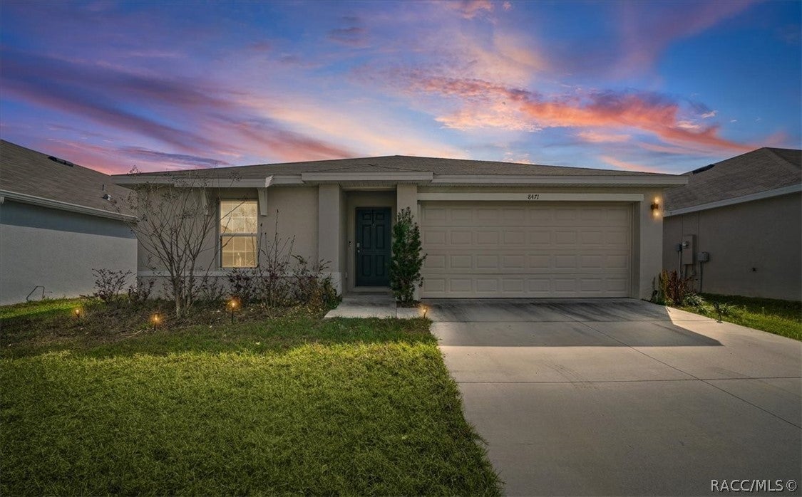 Photo 1 of 58 — 8471 Clearway Drive, Wildwood, FL 34785