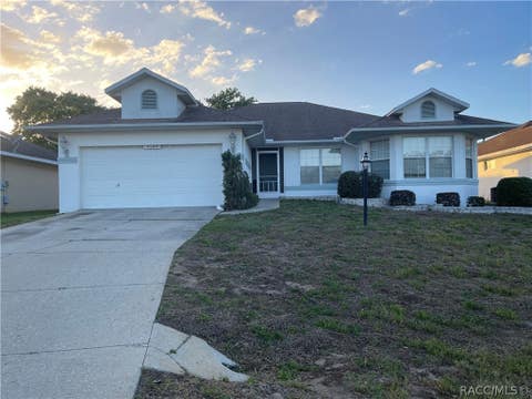 Homes For Sale - 4388 N Bacall Loop<br/> Citrus County, Beverly Hills, FL 34465