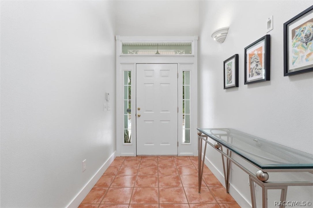2113 W Cindy Lane