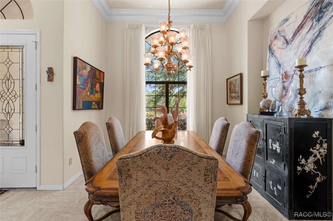 64 Cypress Boulevard E