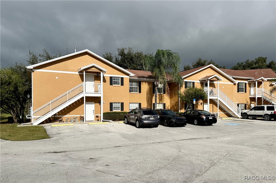 4450 E windmill Drive 106, 107, 206, 207