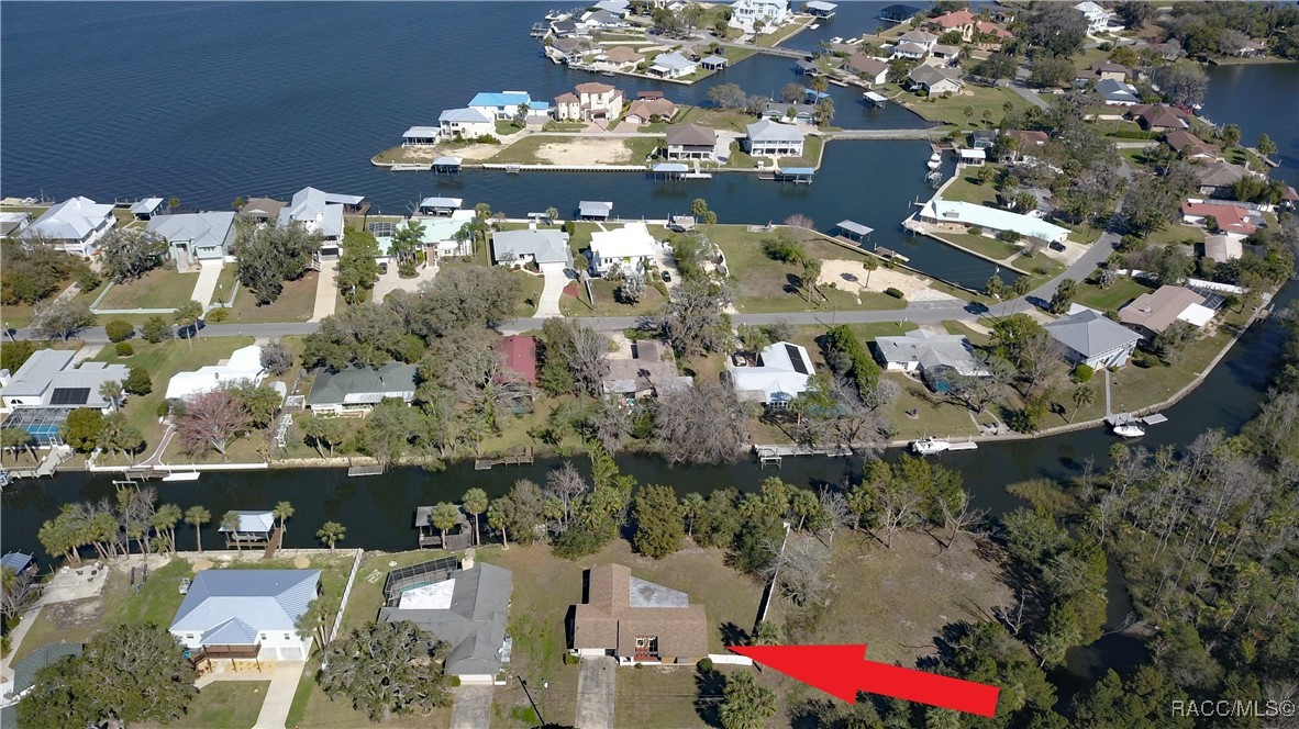 2161 N Slewfoot Path, Crystal River, Florida image 2