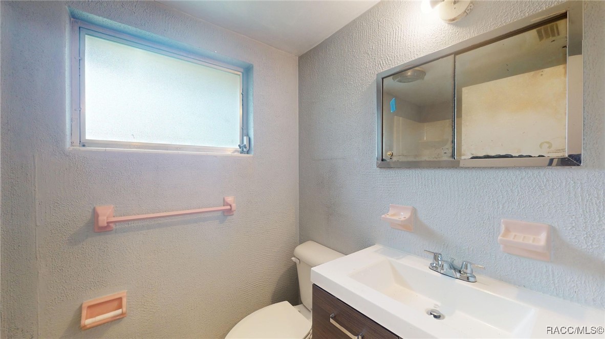 5 E Golden Street, Beverly Hills, New York image 4