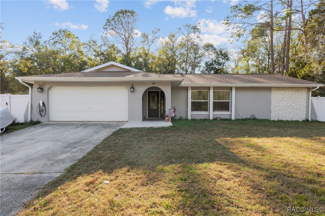 8898 N Salina Drive, Citrus Springs, Florida image 2