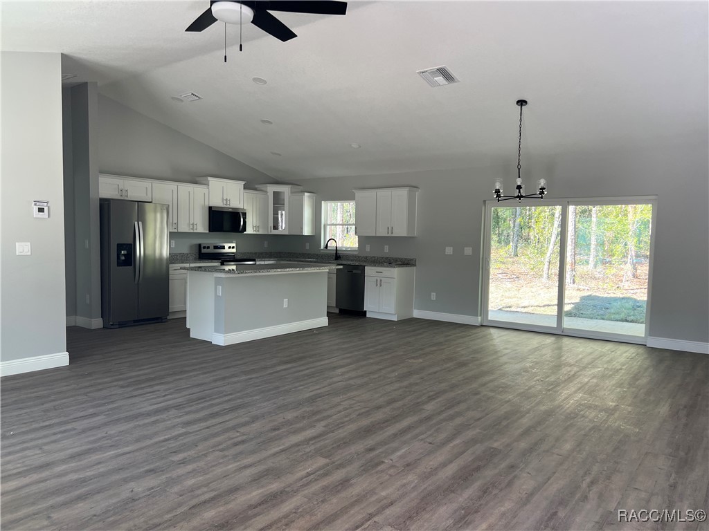 9852 N Denver Terrace, Citrus Springs, Florida image 2