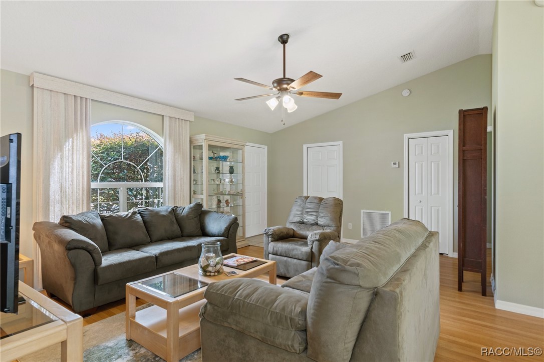 3570 E Cove Park Trail, Hernando, Florida image 9