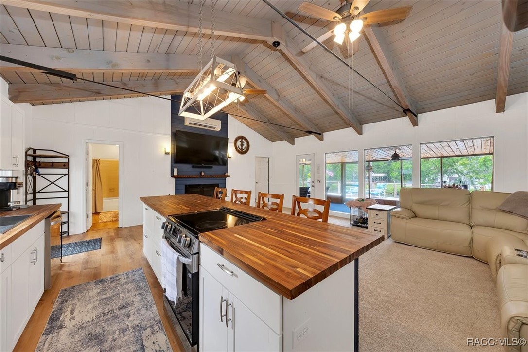 11615 N Caribee Point, Inglis, Florida image 17