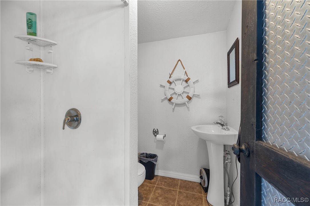 12511 Walton Avenue, New Port Richey, Florida image 33