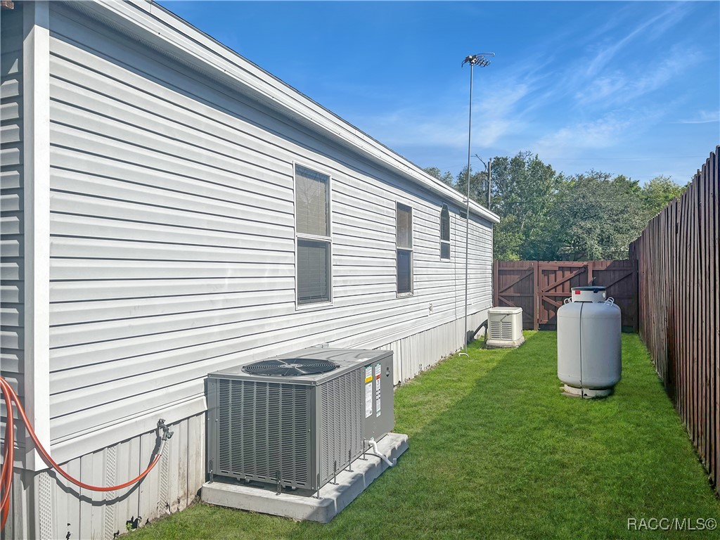 12511 Walton Avenue, New Port Richey, Florida image 40