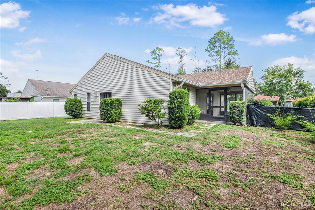 21174 SW Peach Blossom Street, Dunnellon, Florida image 18