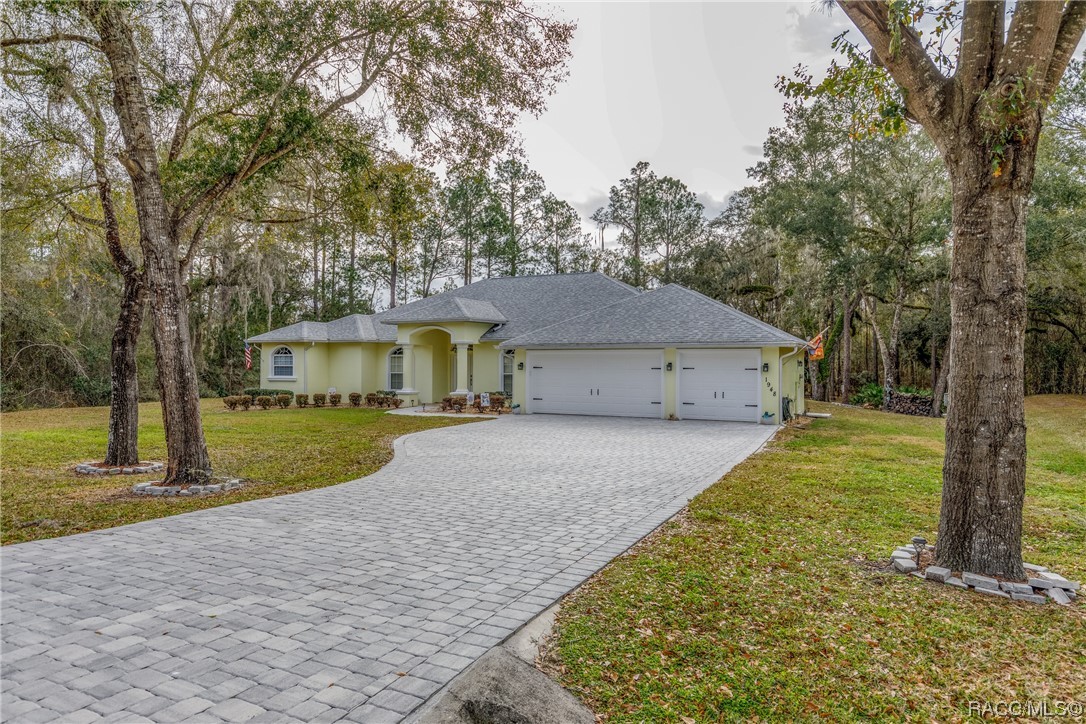 1948 E Delaware Court, Dunnellon, Florida image 1