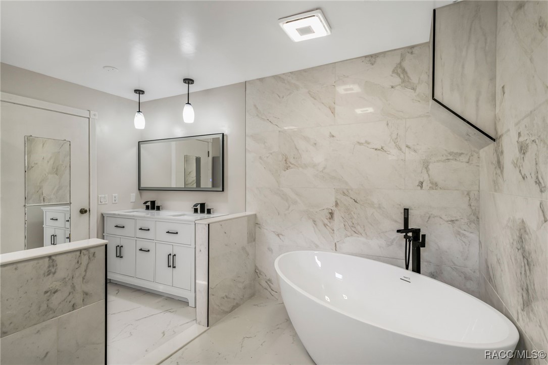 171 SW 3rd Street, Crystal River, Florida image 32
