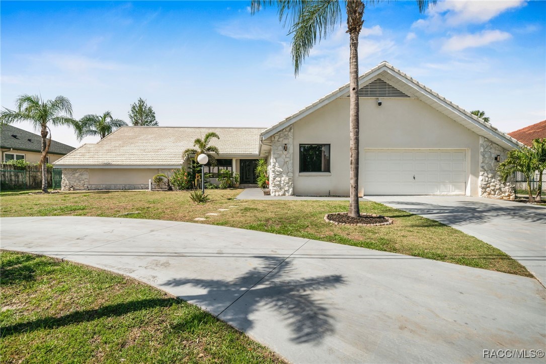 171 SW 3rd Street, Crystal River, Florida image 1