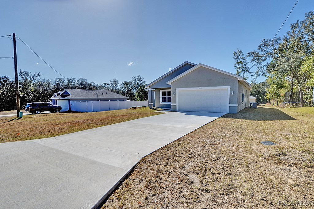 8512 N Merrimac Way, Citrus Springs, Florida image 3