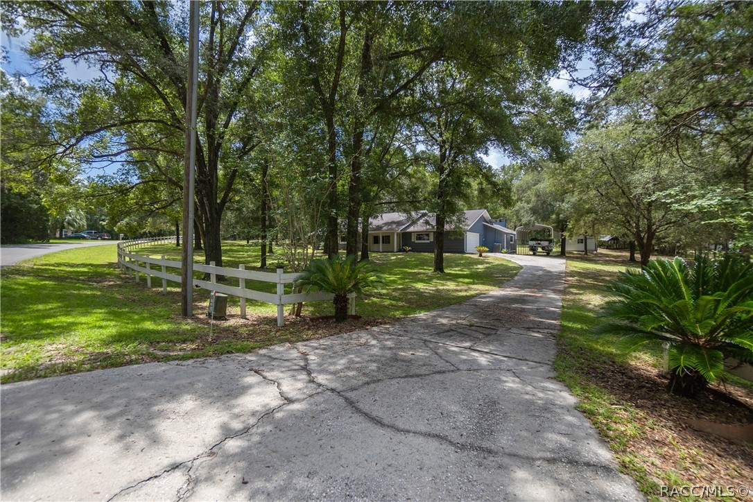 8700 SW 205th Circle, Dunnellon, Florida image 2