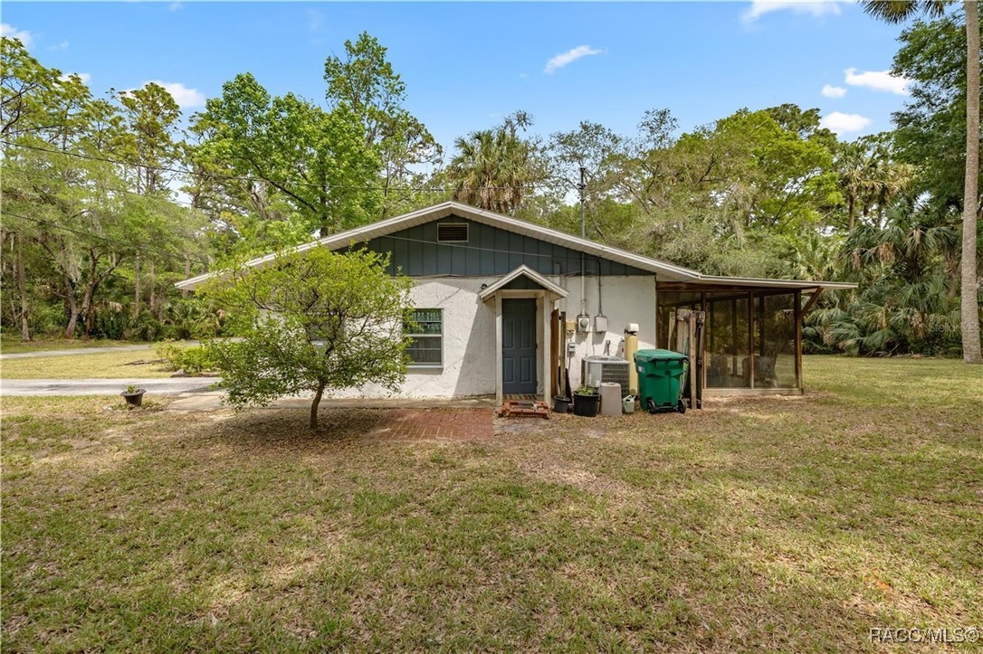 9708 W Hawthorne Street, Crystal River, Florida image 3