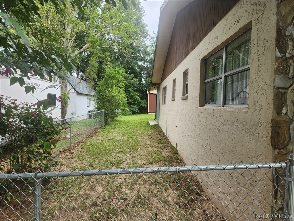 21484 SW Honeysuckle Street, Dunnellon, New York image 2