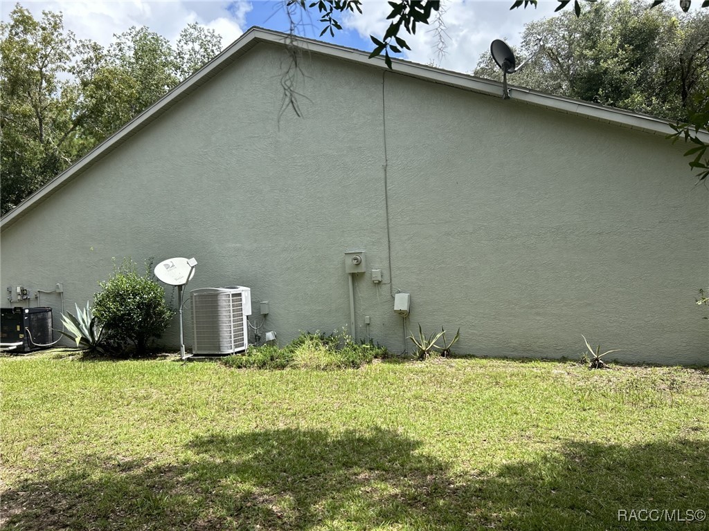 515 E Lancaster Street, Lecanto, Florida image 5