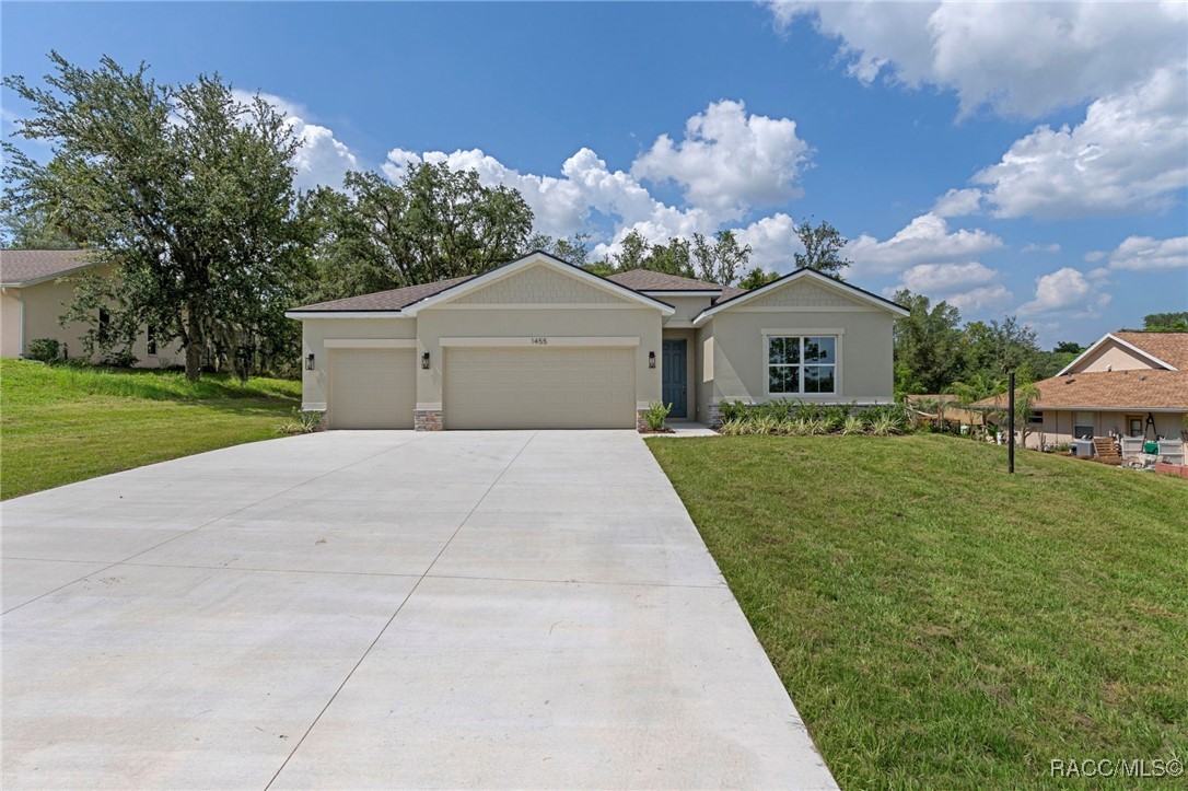 1455 E Hartford Street