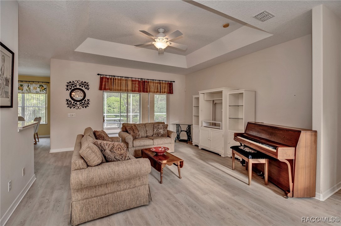 106 E Cypress Boulevard, Homosassa, Florida image 6