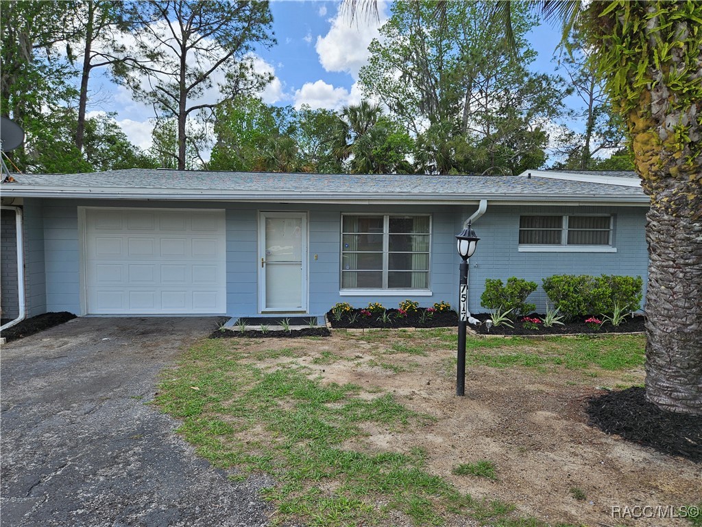 7517 W 7 Rivers Drive, Crystal River, Florida image 1
