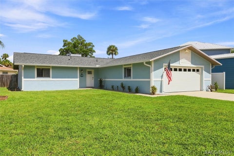 Homes For Sale - 11271 W Coral Court<br/> Crystal River, FL 34429