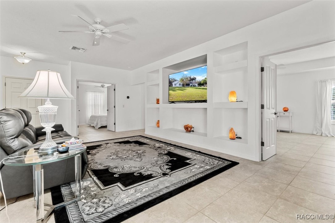 10235 E Trails End Road, Floral City, Florida image 16