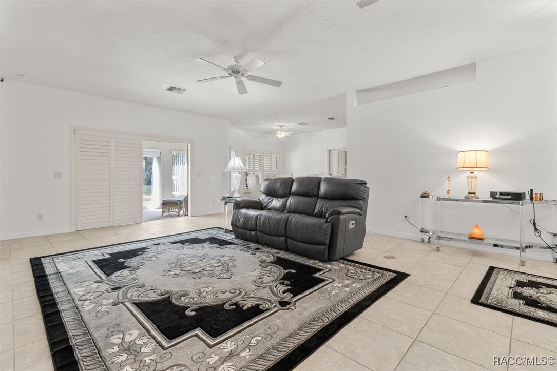 10235 E Trails End Road, Floral City, Florida image 17