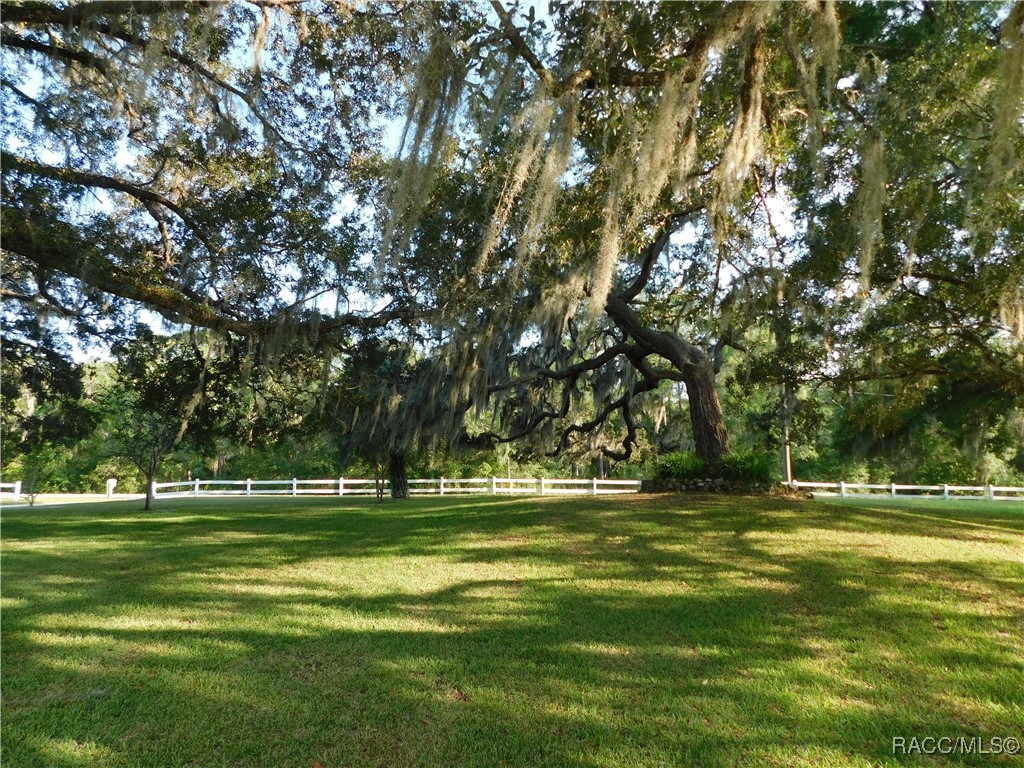 7231 E Stage Coach Trail, Floral City, Florida image 31