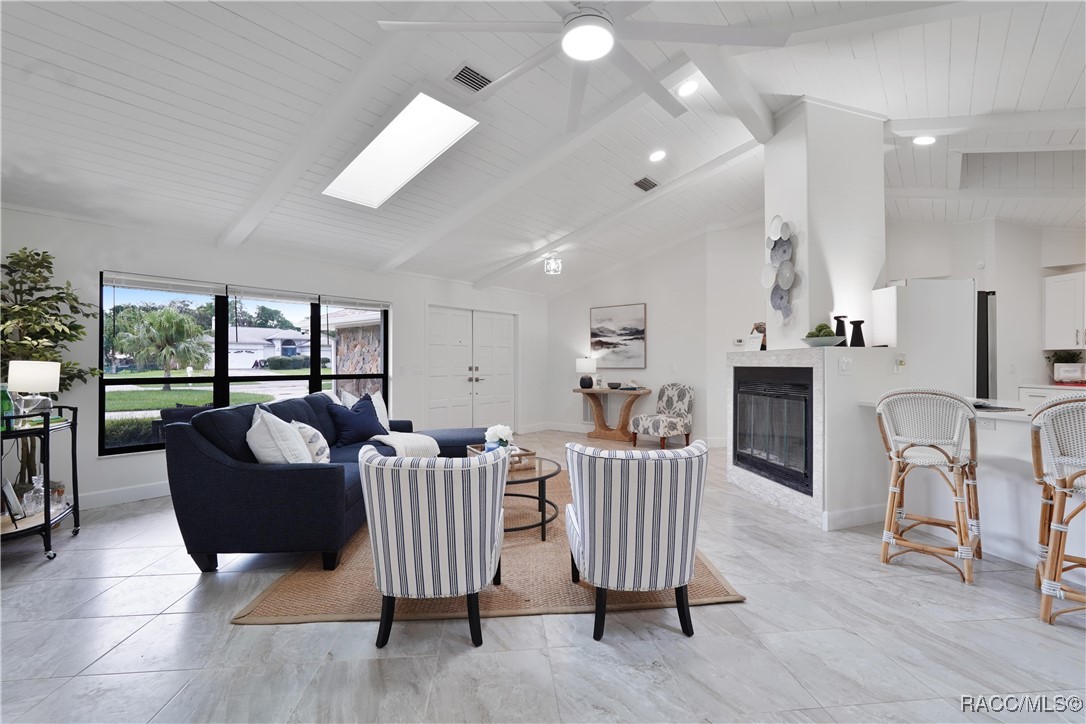 5012 S Deep Water Point