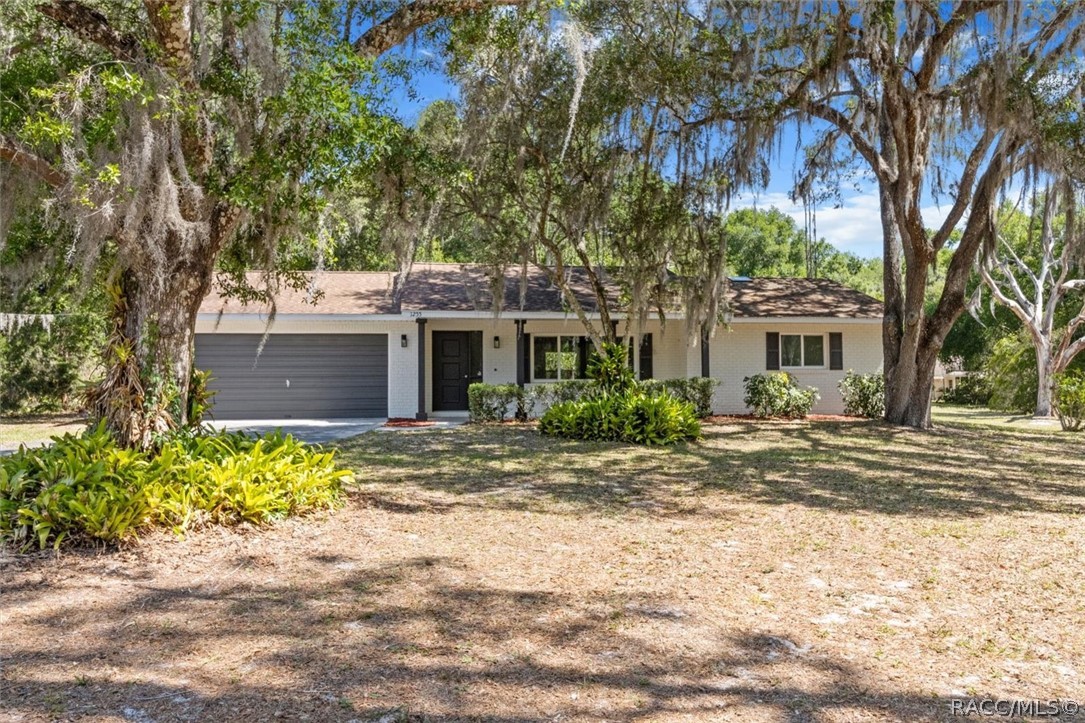 1255 E Estate Point