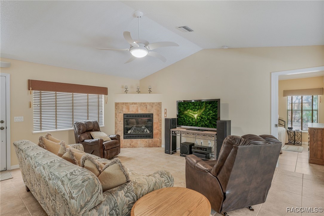 Hernando, Florida 34442, United States, 3 Bedrooms Bedrooms, ,2 BathroomsBathrooms,Residential,Pending,112497