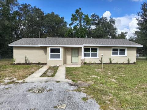 Homes For Sale - 950 S Yellowwood Terrace<br/> Lecanto, FL 34461